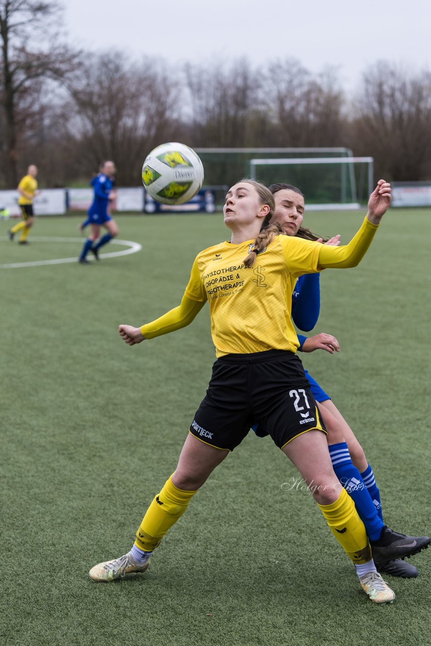 Bild 445 - F SSC Hagen Ahrensburg - SV Frisia Risum-Lindholm : Ergebnis: 1:2